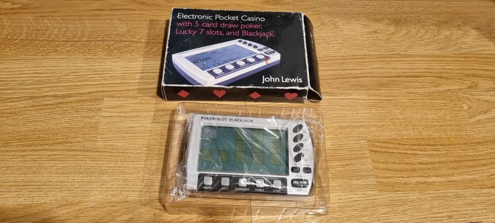 Joc electronic John Lewis Poker,Slots,Black Jack.