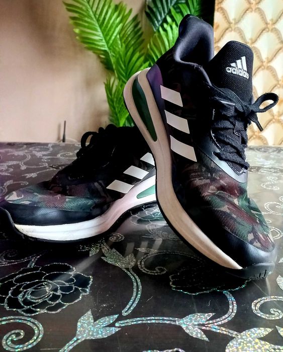 Маратонки  Adidas