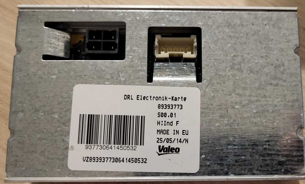 Modul DRL far dreapta Valeo 89393773 VW Passat B7 ,Audi A4, A5, Q7