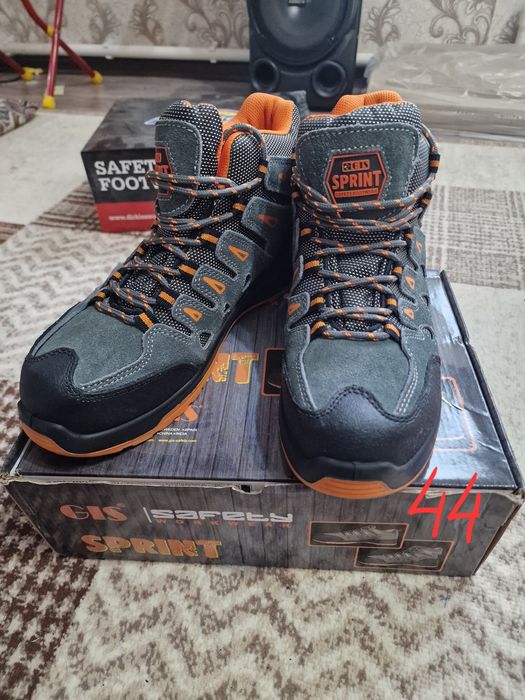 Спец ботинки новые