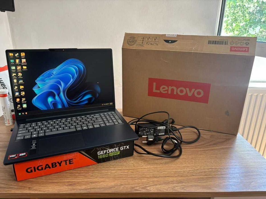 Laptop Lenovo IdeaPad Slim 3 Ryzen 7 8840HS 16 GB RAM DDR5