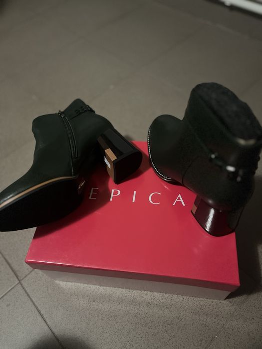 De vanzare Ghete de la Epica, Marimea 38, Produs nou!