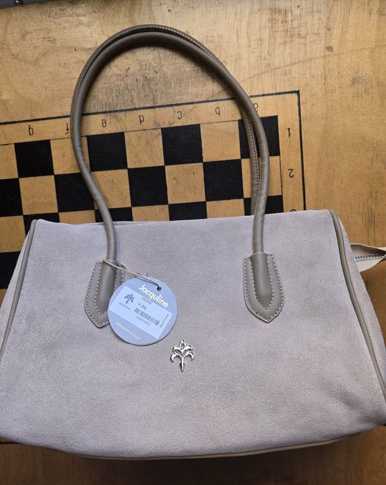 Женская сумка через плечо из натуральной замши