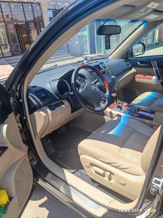 Тойота Хайландер