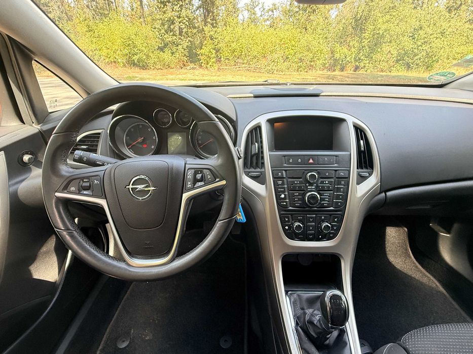 Opel Astra J 2.0 CDTI 165 CP  |  2012