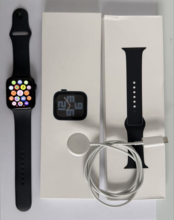Apple Watch SE 2, 2024