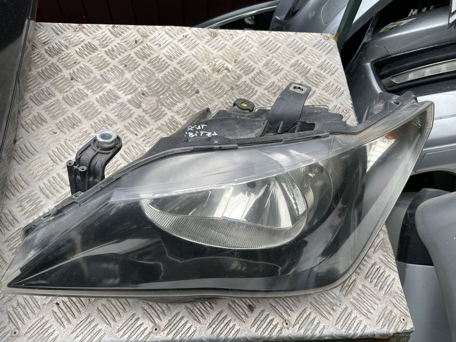 Far Stanga Seat Ibitza An 2010/2015 Pret 300 lei