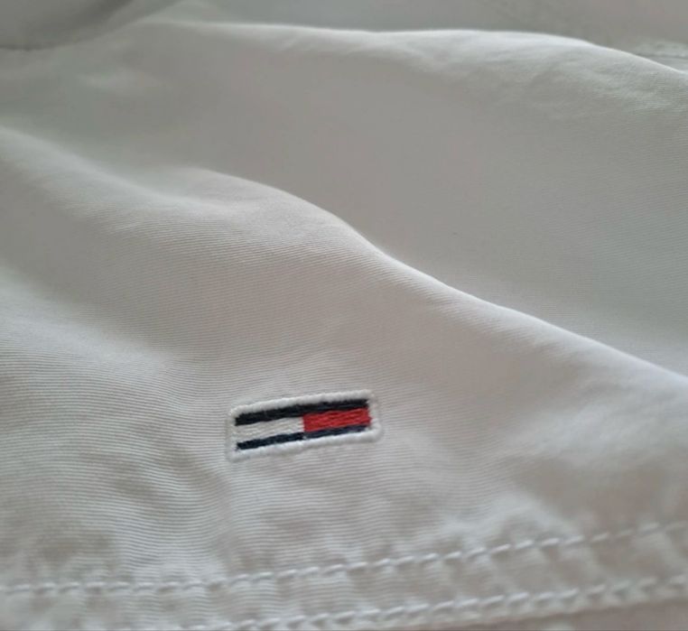 Geaca tommy hilfiger marimea Xs