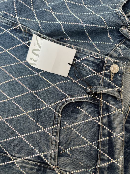 Дънки с камъни Zara