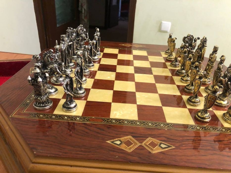 Шахматы подарочные « Империал» орех, большие “Helena Wood Art”