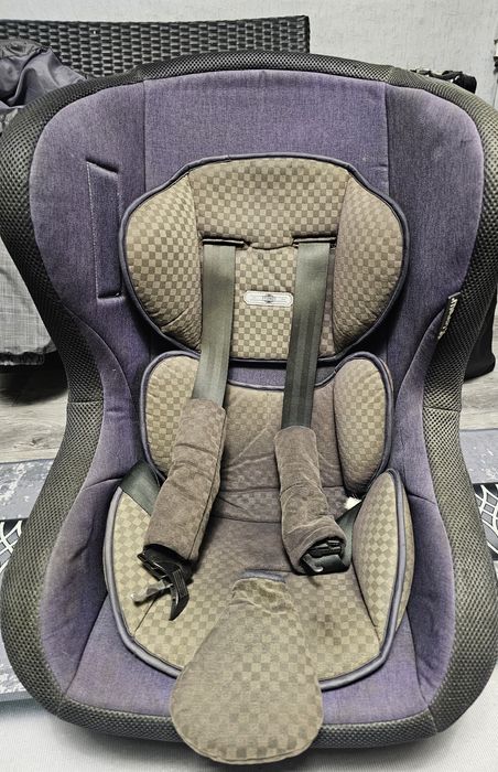 Продам каркасное детское автокресло lorelli