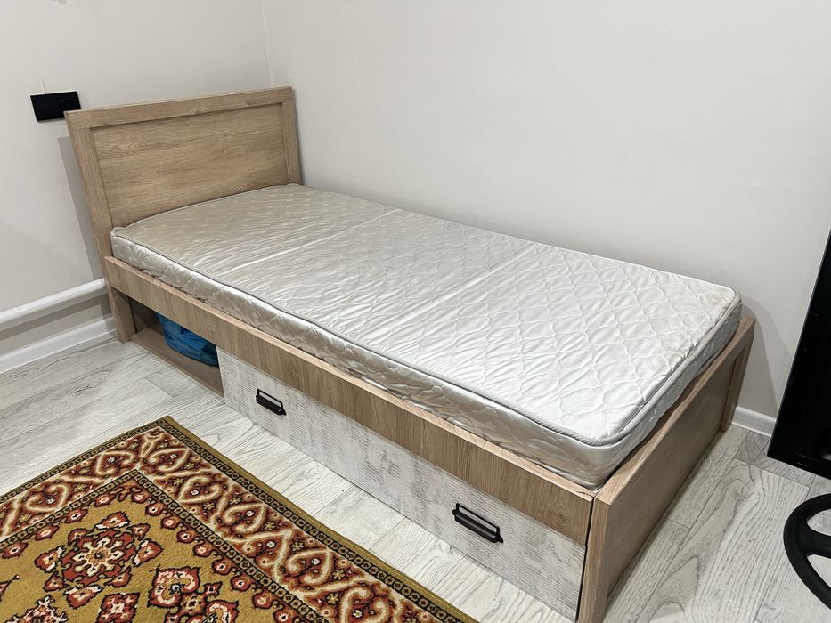 Кровать 1.5 + комод