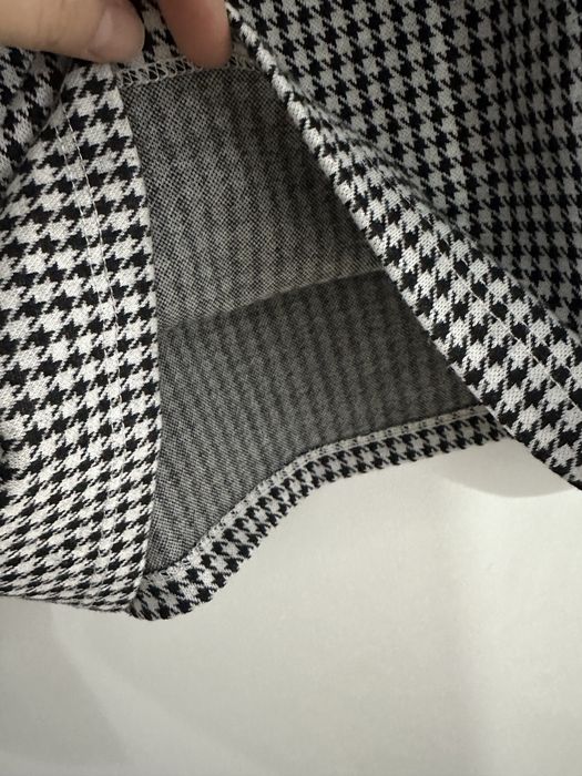 Bluza cu motive alb negru