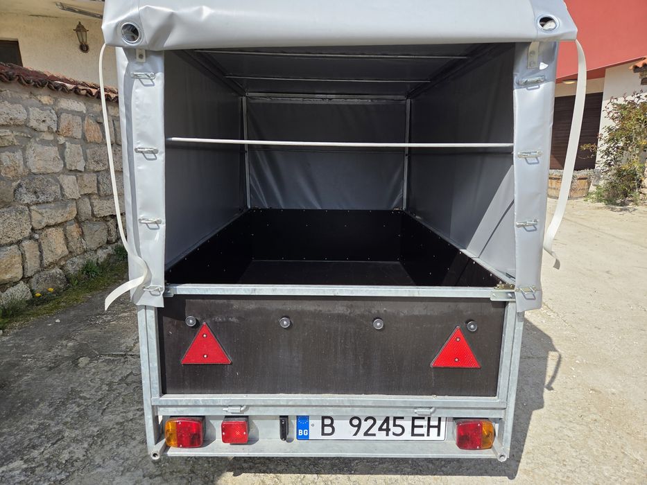 Ремарке за лек автомобил