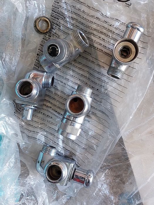 Набор диверторов  смесителя ванной.