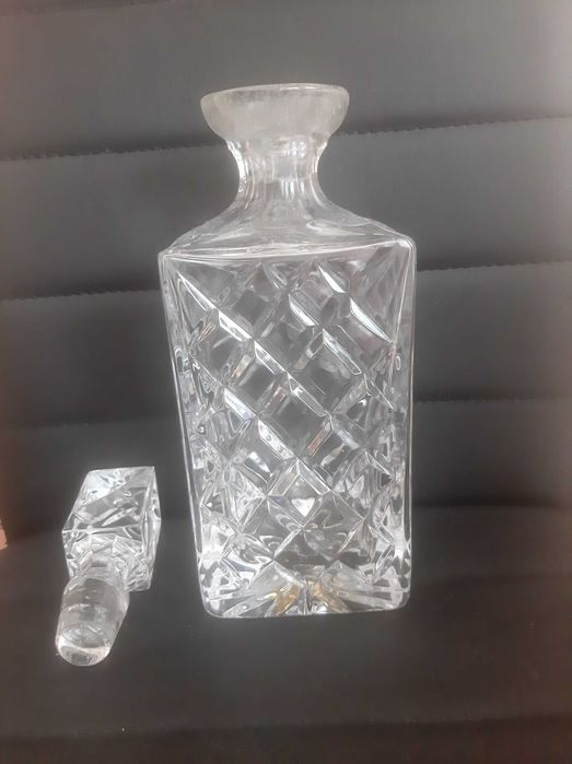 Кристална гарафа за алкохол 750 мл.