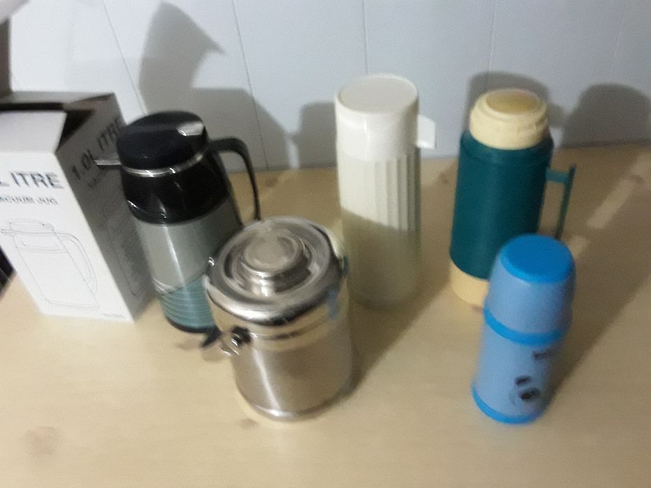 Продаются термосы от