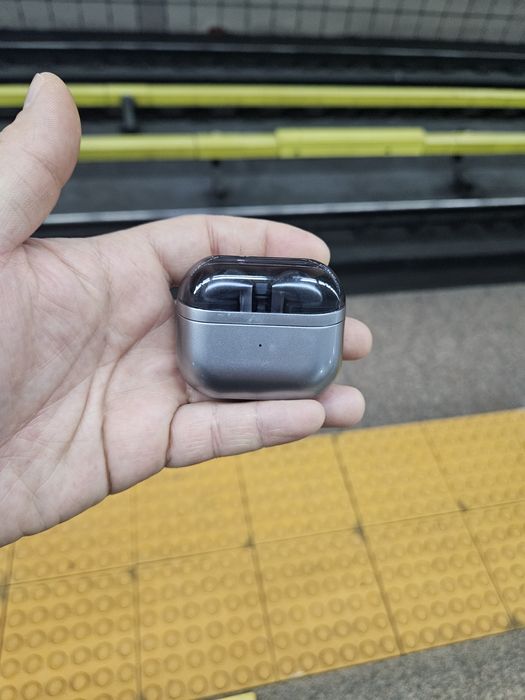 Наушники Samsung buds