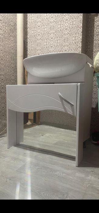 Рукомоиник с тумбои