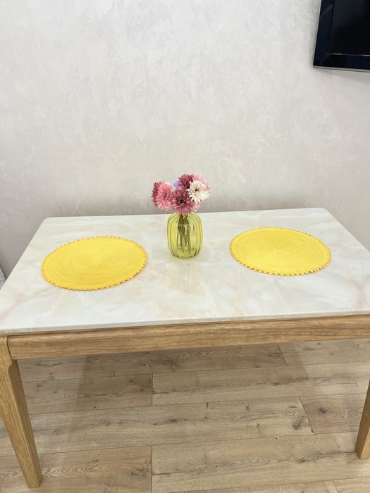 Красивый большой Стол кухоный