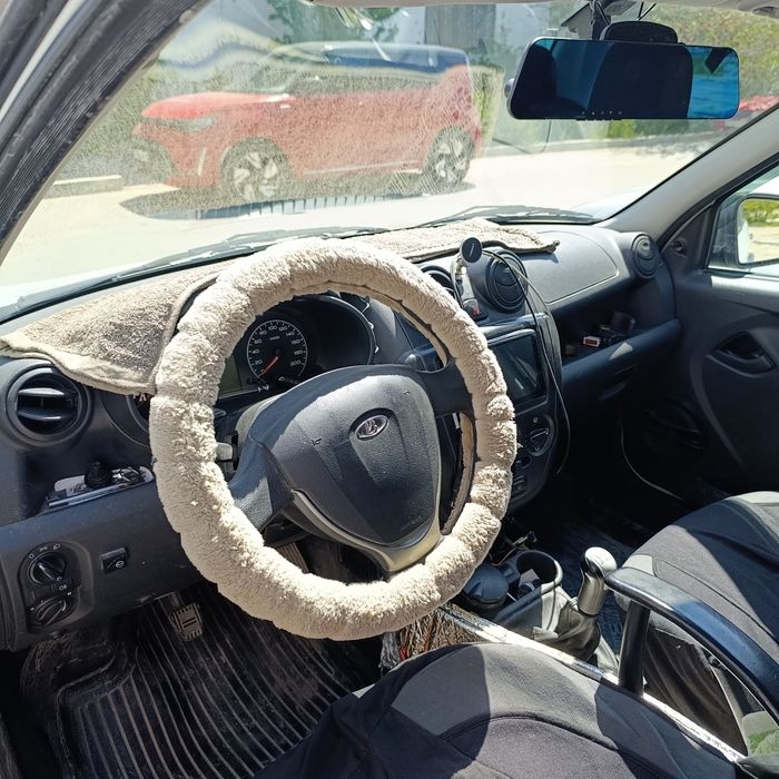 Lada granta 2018 белый