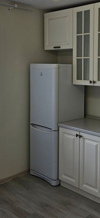 Холодильник Indesit