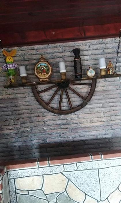 Рафт лампи с  колела от каруца с ръчно изработени дървени чашки