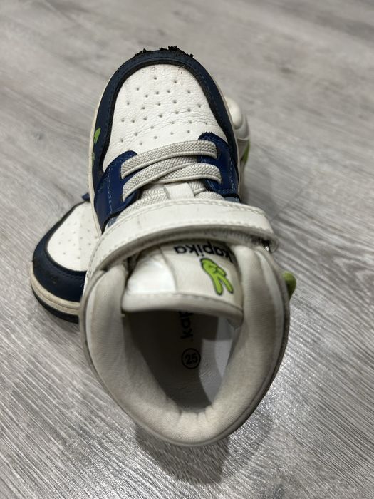 Продам детские полуботинки