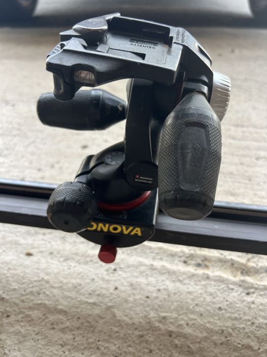 Slider video Konova cu cap rotativ