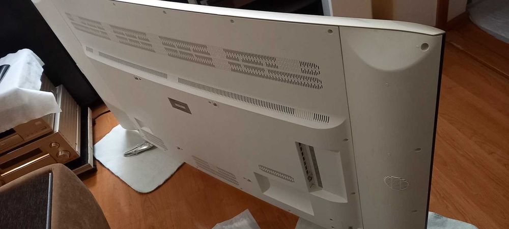 Продам огромный телевизор