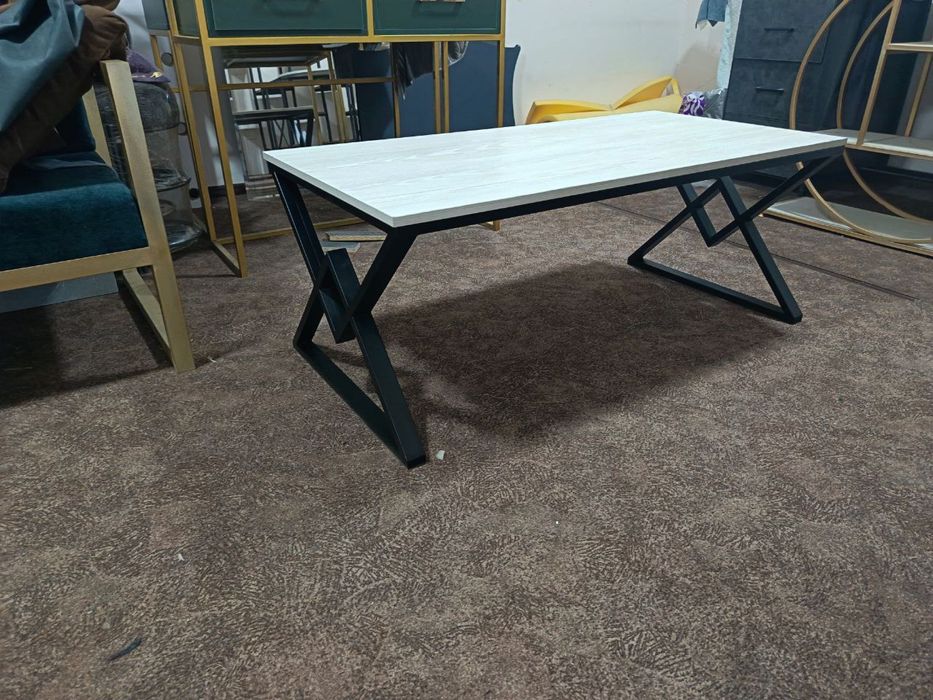 Offis va xonadonlar uchun loft mebel