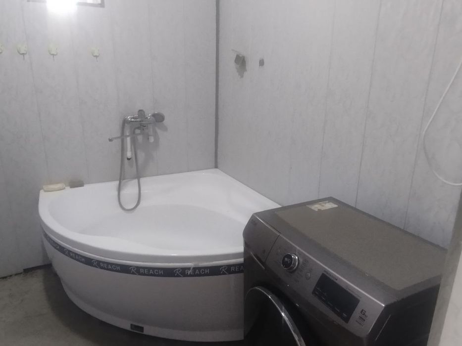 Жомбой марказида хокимият оркасида ховли сотилади