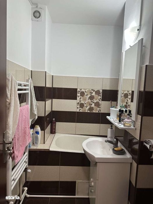 Campina - ap. 2 cam - et 1/mobilat - 63000 Euro