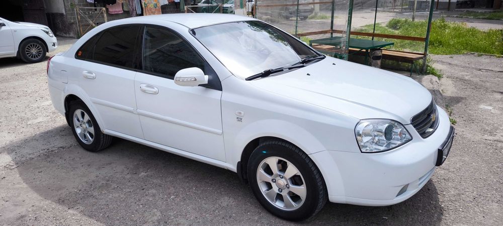 Laccety 1.8 2010 год