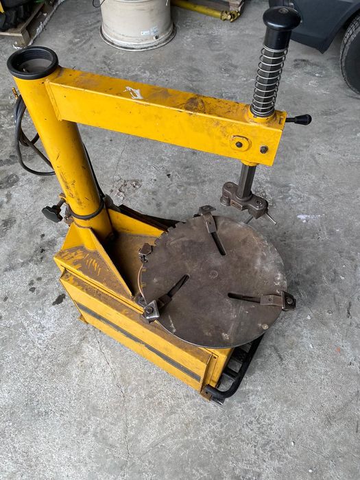 Masina dejantat roti