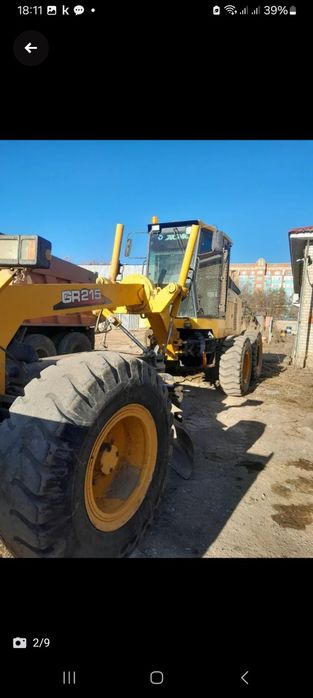 Продам автогрейдер XCMG  215