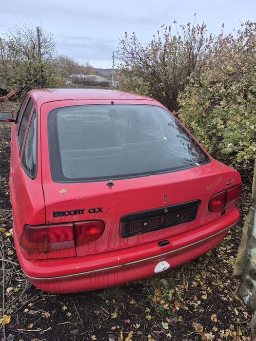 Продам на запчасти салон Ford Escort
