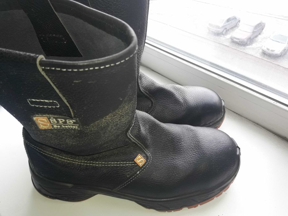 сапоги,,  кроссовки, ботинки рабочие