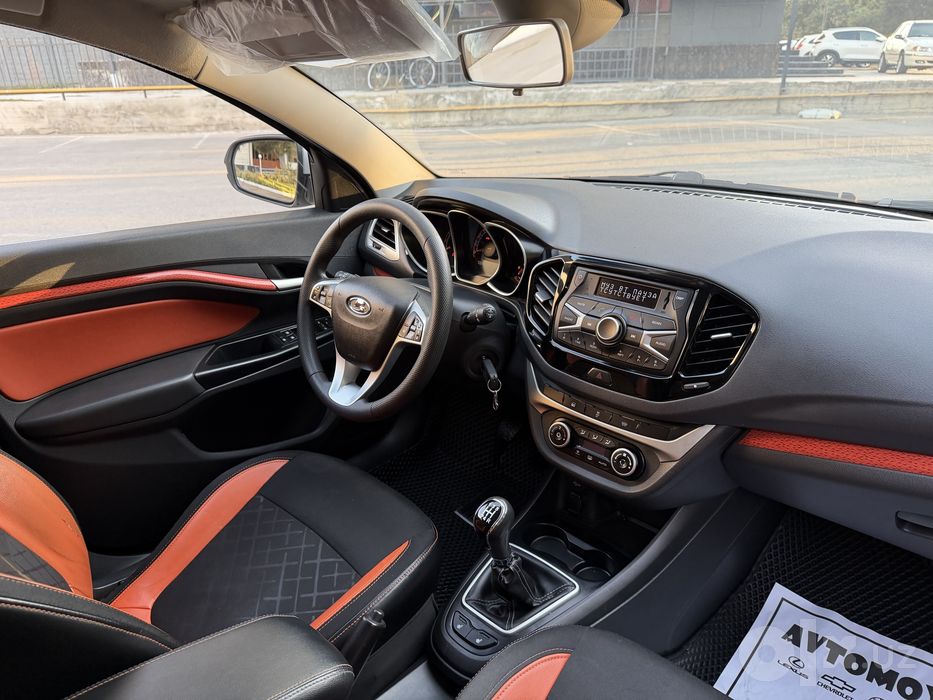 Lada Vesta SW Cross 1.6 механика