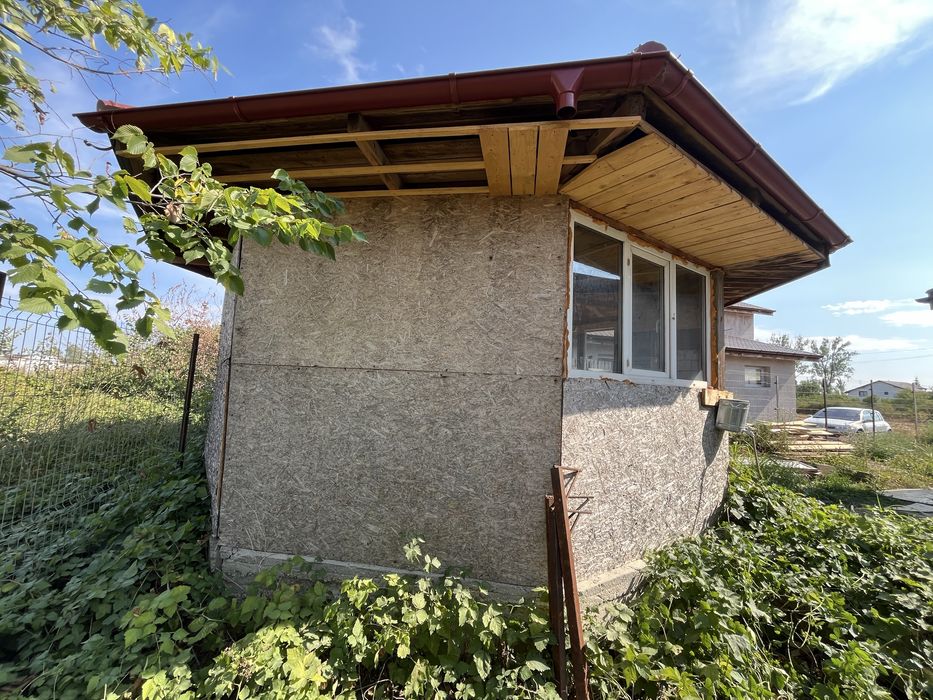 Vand foisor, stare foarte buna, 30mp utili