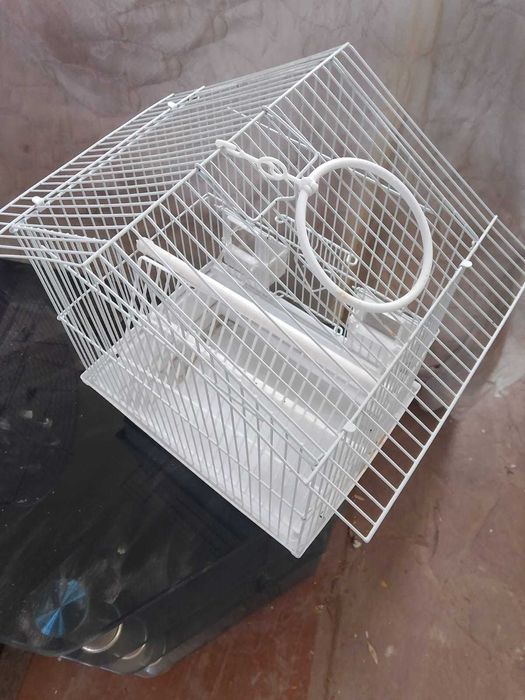 Продаются клетки практический  новые*