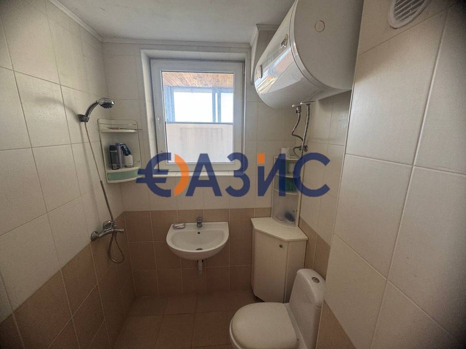 Продава се Двустаен апартамент в Несебър - 64 кв.м за 1304 €/кв.м - Снимка #13
