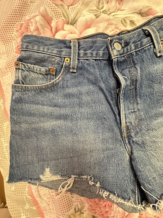 Страхотни къси дънкови панталонки Levi’s неразличими от нови