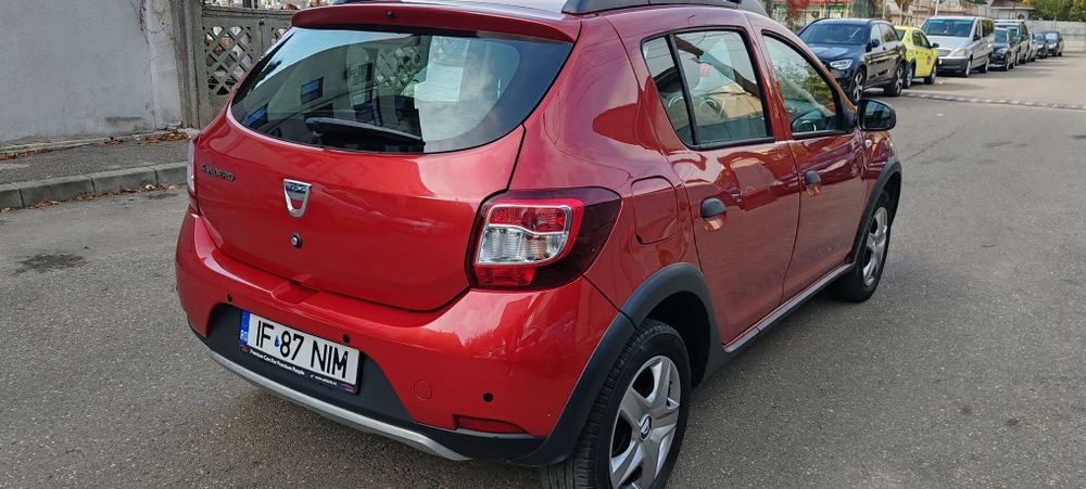 Dacia Sandero Stepway - 0.9 turbo benzină 90 cp - manuala  69.000 km - an 2015