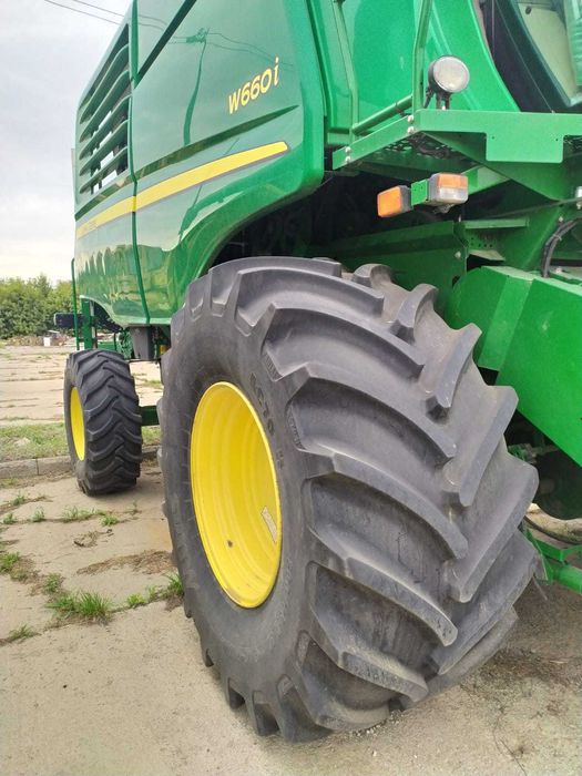 Продается Комбайн John Deere W660