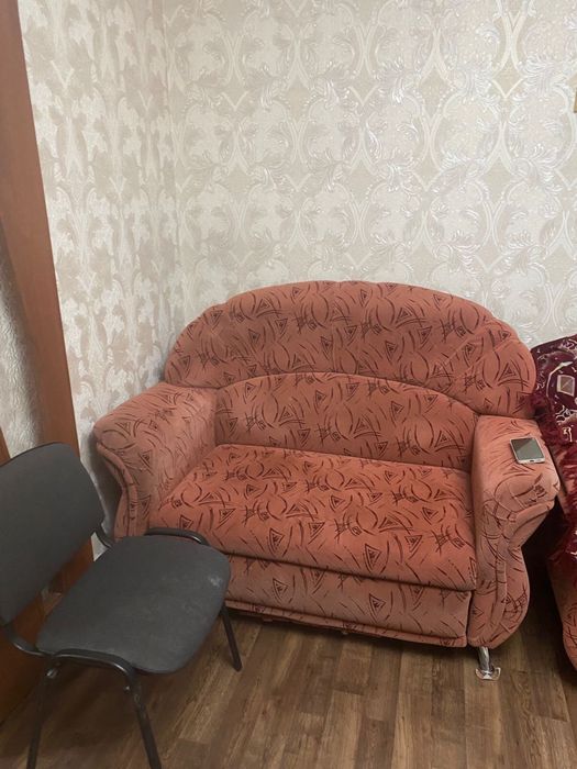 Продам диваны и кресло