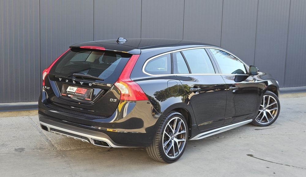 Volvo V60 2.0 D 150 cp 2017 Xenon-Navi-Clima-Jante R18-Scaune incalzite