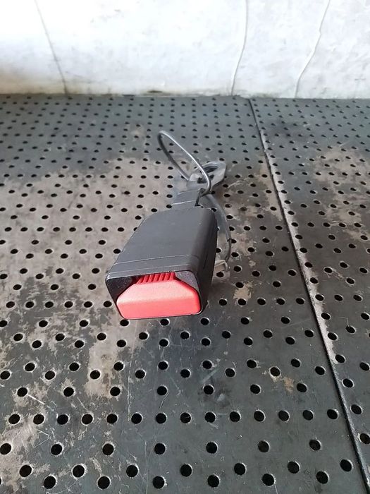 Teaca centura dreapta fata peugeot 208 ca cc
