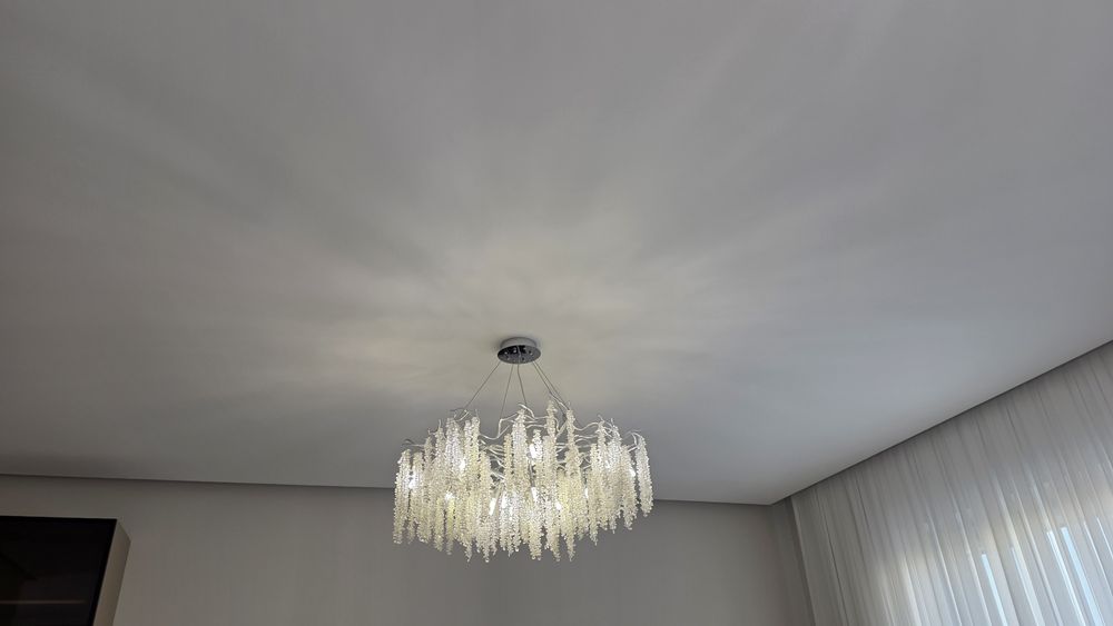 Продам люстру б/у