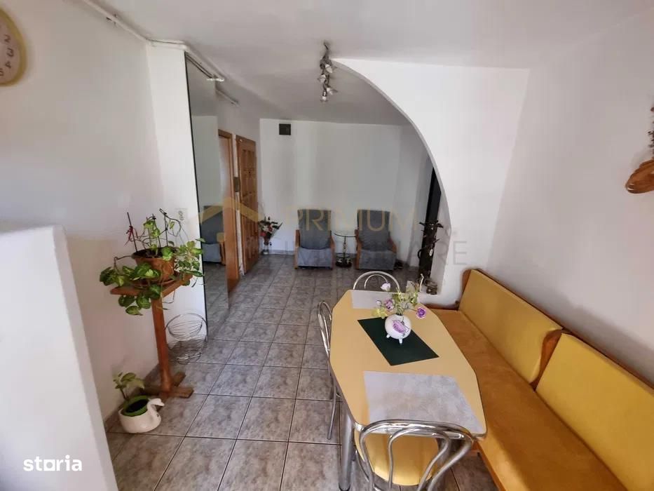 ARADULUI - ETAJ 3 - BLOC IZOLAT - 3 camere - decomandat - centrala pro